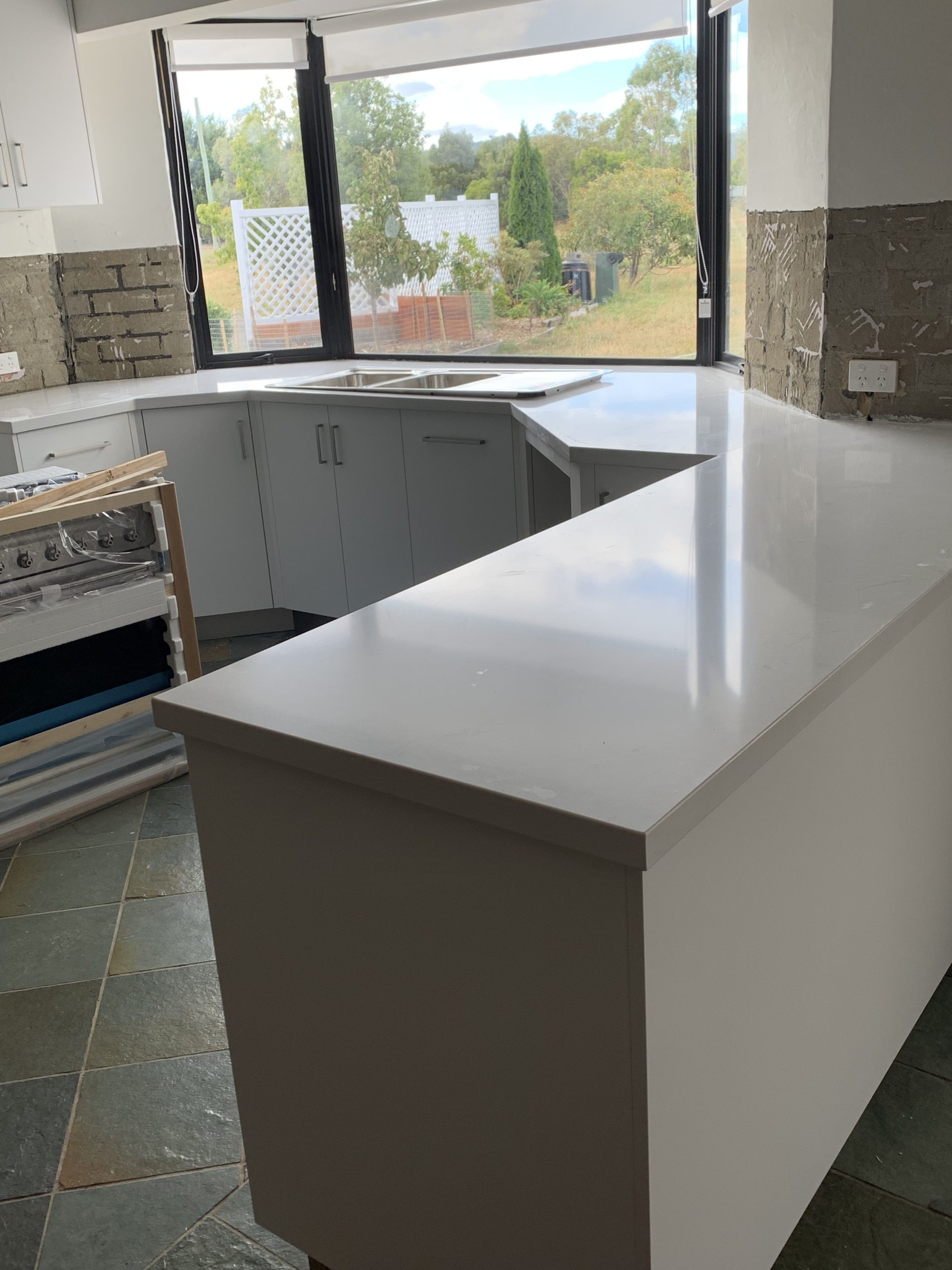 Silestone kitchen bench tops, bathrooms & flooring Heritage Stone